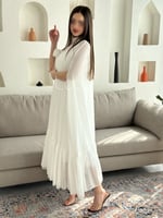 فستان ناعم فضفاض باللون الابيض