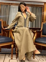 جلابية انيقة بتطريز في الامام