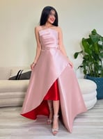 فستان عاري الكتف بلونين