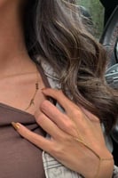 قلادة حرفين بلمسه انيقه