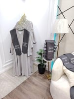 عبايات تخرج 2025 مطرزة بالاسم