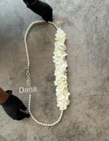 عقد تخرج بالاسم 2025 ورد صناعي