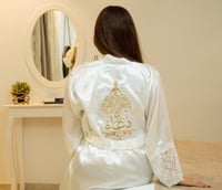 روب حرير للعروس او الميك أب