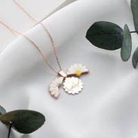 سلسال روز بالاسم مطلي ذهب