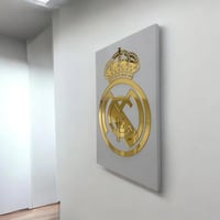 لوحة جدارية فاخرة بشعار نادي ريال مدريد الأسباني