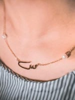 سلسال ناعم ب لؤلؤ أنيق بالحرف