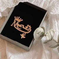 بروش انيق بالاسم حسب الطلب