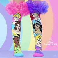 جوارب طويلة شخصيات