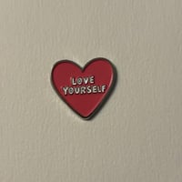 ملصقات معدنية حب نفسك