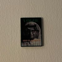 ملصقات معدنية عبدالمجيد عبدالله