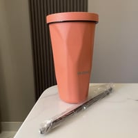 مق باللون الخوخي