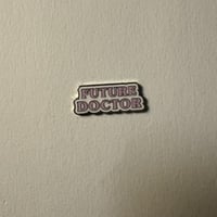 ملصقات معدنية دكتور المستقبل