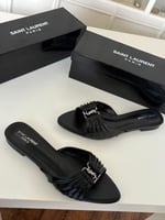 أحذية سليبر إف سان لاوران