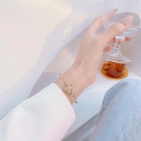 اسوارة الكلوفر الدوارة