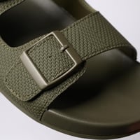 صندل ألترا مود لون زيتي من إكسوبلانت