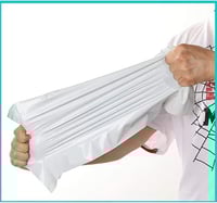 أكياس شحن 20X30cm بشريط لاصق محكم الإغلاق (50حبة)