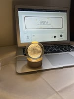 بلورة القمر المضيء