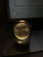 بلورة القمر المضيء