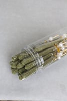 أعواد سكر بالحبق