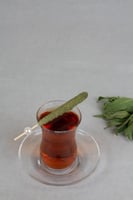 أعواد سكر بالحبق