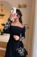 فستان بنقش الورد