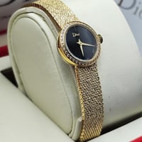 ساعه فاخره مرصعه بزركون