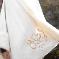 شال شتوى مع كتابه الاسم