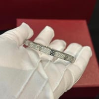 سوار لوف لون فضي زركون