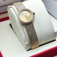 ساعه فاخره مرصعه بزركون