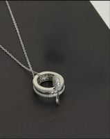 سلسال مشبك مطلي ذهب