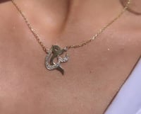 سلسال حرفين مطلي بالذهب بتصميم مخصص - اختاري حروفك...