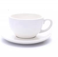 كوب لاتيه ابيض