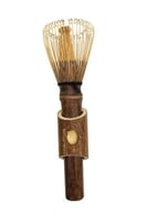 اداة خفق الماتشا بقاعدة