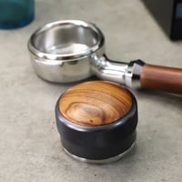 موزع خشبي إطار اسود 58.35