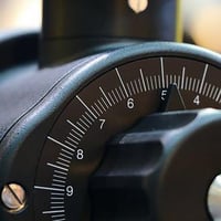 مالكونيق EK 43T طاحنة القهوة لطحن الإسبريسو بدقة ب...