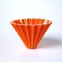 قمع سيراميك مطابق اوريقامي V60-01