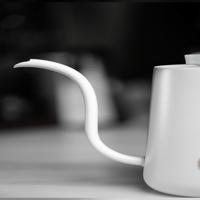 ابريق ترشيح 600ml Sip ابيض مع مقياس حرارة