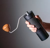 طاحونة ون زيبريسو J-Max اسود 1ZPRESSO