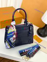 شنطة لويس فيتون كلوني