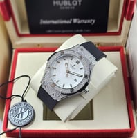 ساعة هوبلت نسائي زركون