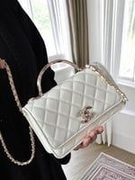 شنطة شانيل 24B