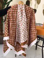 سكارف لويس فيتون