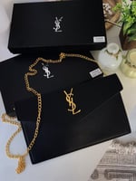 باوتش سان لوران مع ستراب