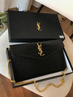 باوتش سان لوران مع ستراب