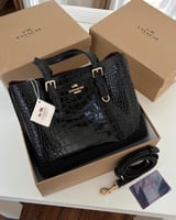 كوتش مولي توت باق