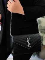 شنطة سان لوران انفلب