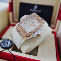 ساعة هوبلت نسائي زركون