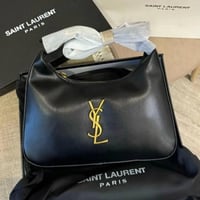 سان لوران توت باق