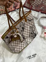 لوب نوار توت باق