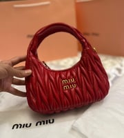 شنطة ميو ميو